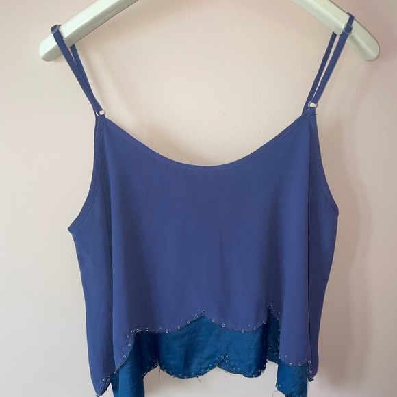 Beaded scalloped crop top - Size large - Picture 2 of 3